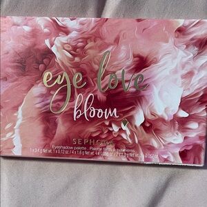 Sephora Eye Love Bloom Palette - Pink and Cream Hues